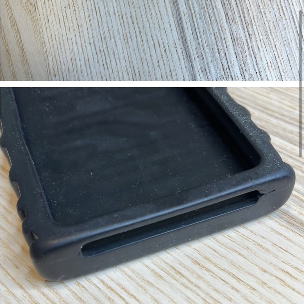 Moschino Rubber Phone Cover - IPhone 6 - Picture 5 of 5